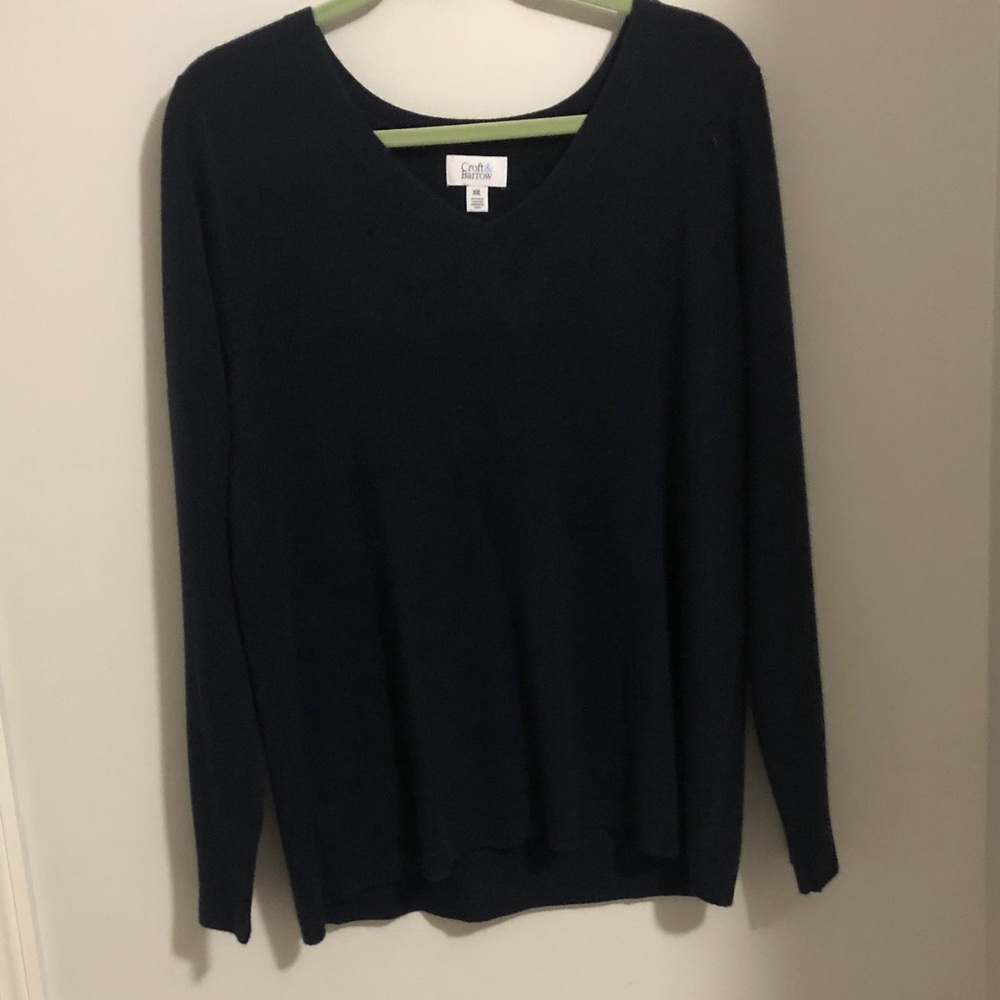 croft & barrow Navy V-Neck Sweater